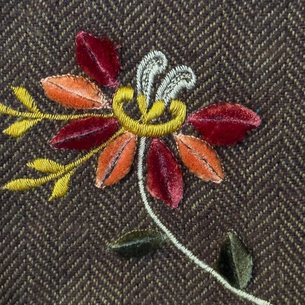 April Cornell NEW Embroidered Floral Crossbody Bag 9.5